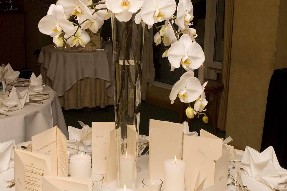 Kristen centerpiece orchids.jpg