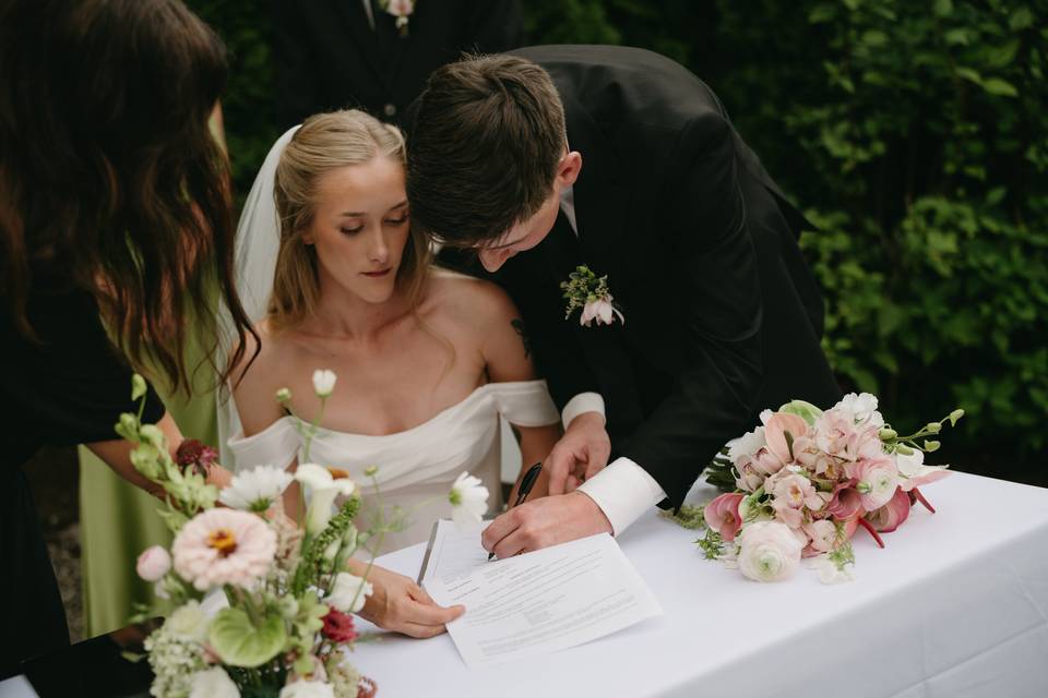 Signing Table