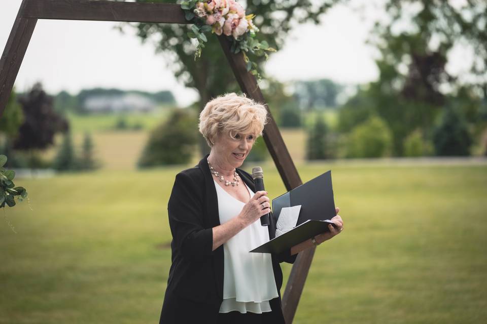 A breezy wedding day!