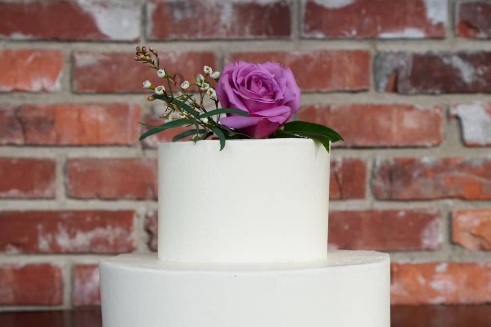 Wedding cake 'smooth'