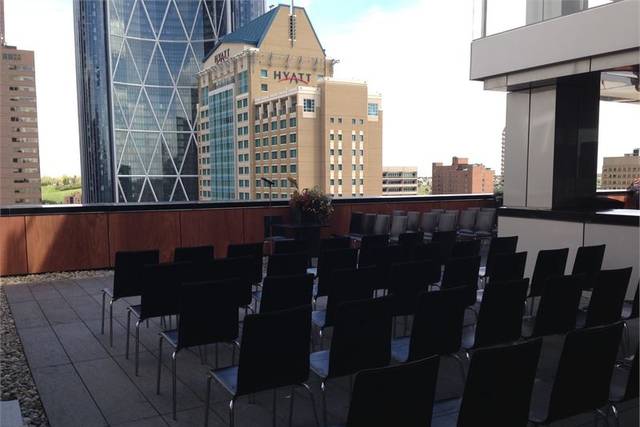 Calgary, Alberta Downtown Rooftop Hotel Wedding Venue