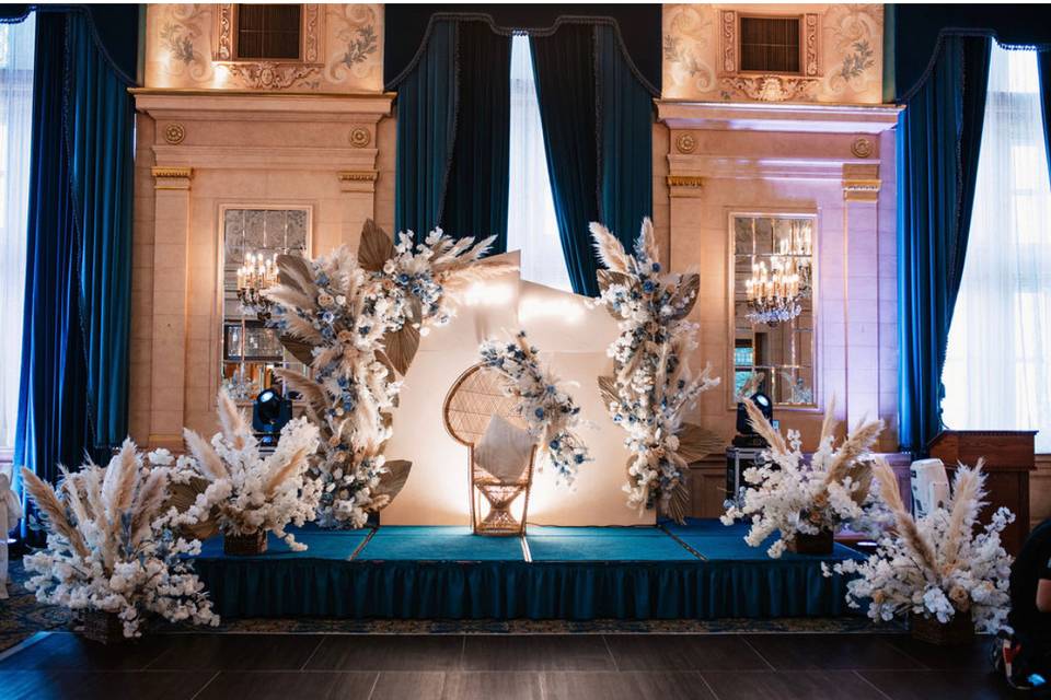 Grand Backdrop Decor