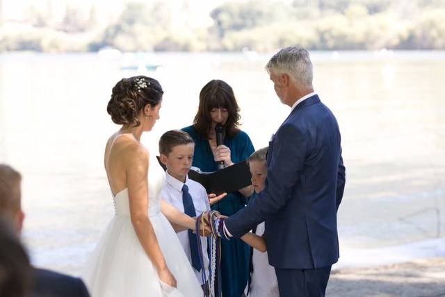 LoveStory Ceremonies-Sunshine Coast BC Wedding Ceremonies