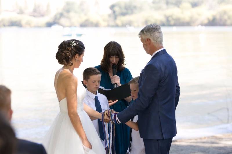 Hand-fasting ceremony