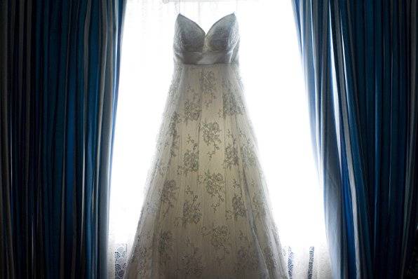 1253110894195-weddingdressottawahanging.jpg