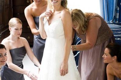 1253111220351-bridedressing.jpg