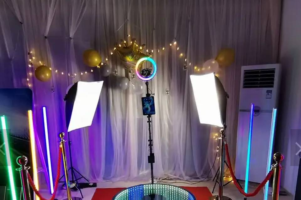 Crowned Lens Photobooth