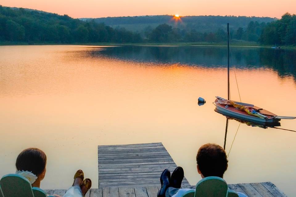 Wedding on lake couple relax