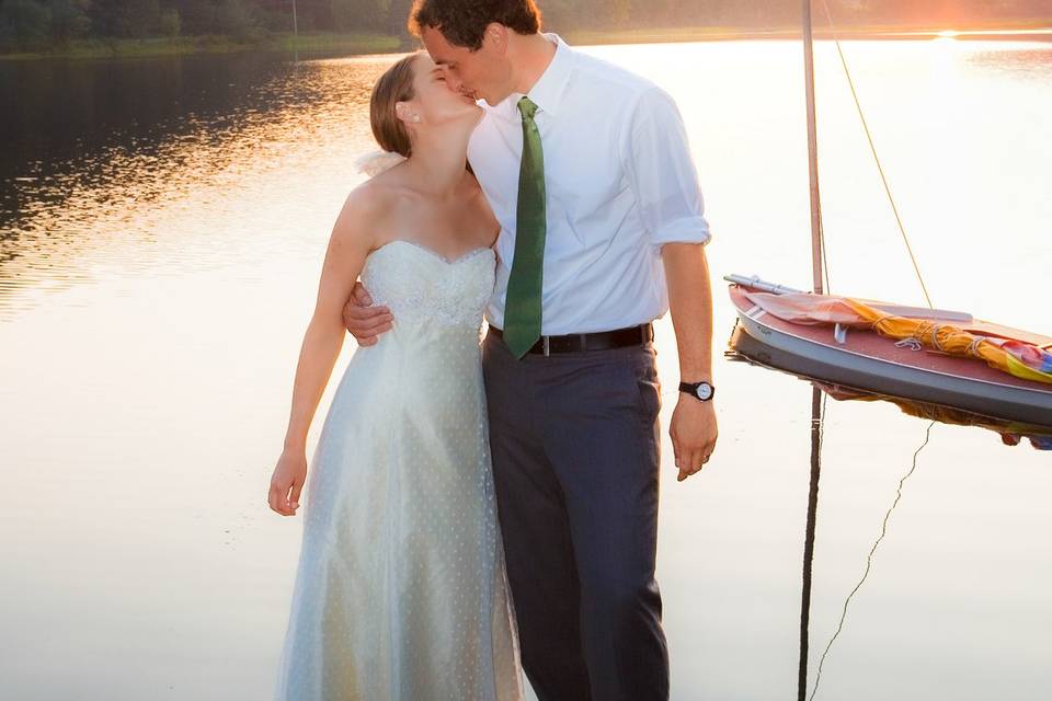 Bridal couple enjoy a few priv
