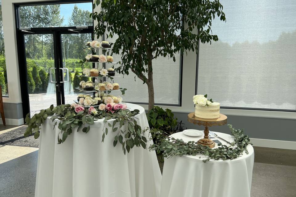 Cake tables
