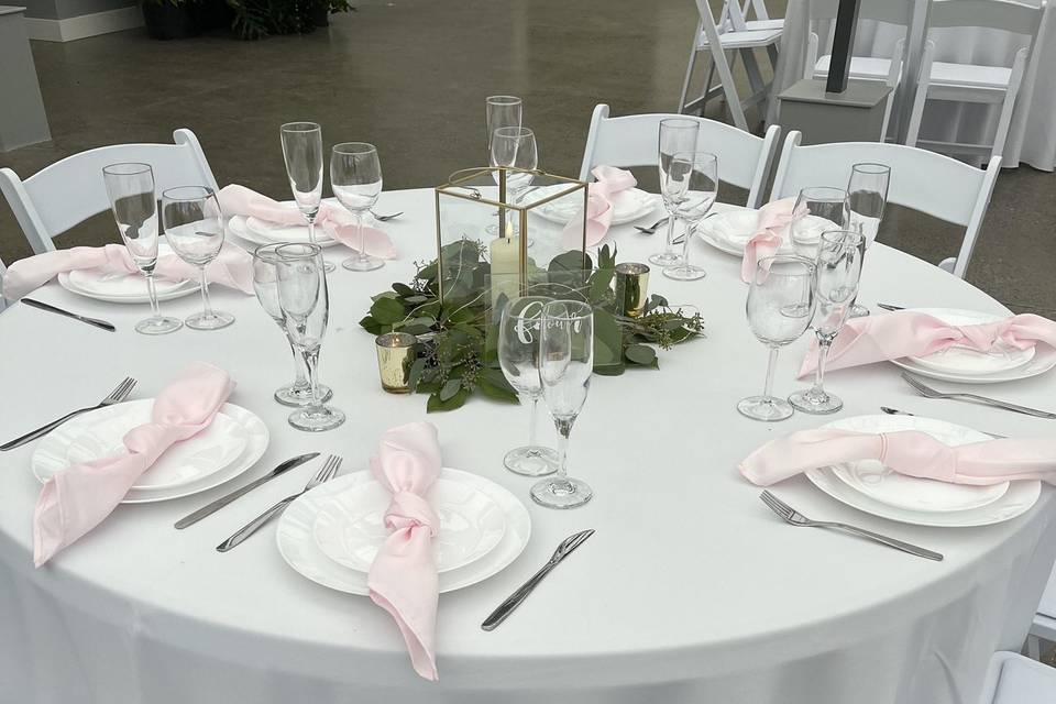 Tables chairs linens