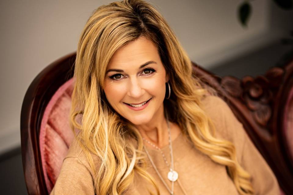 Tracey Contact