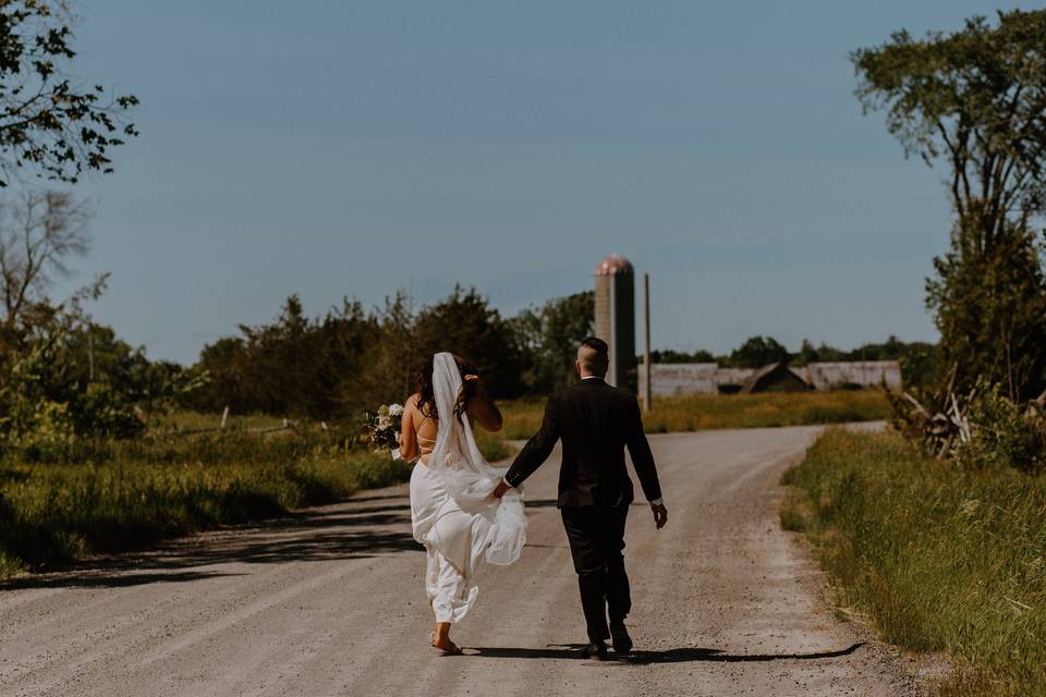 Ontario farm wedding