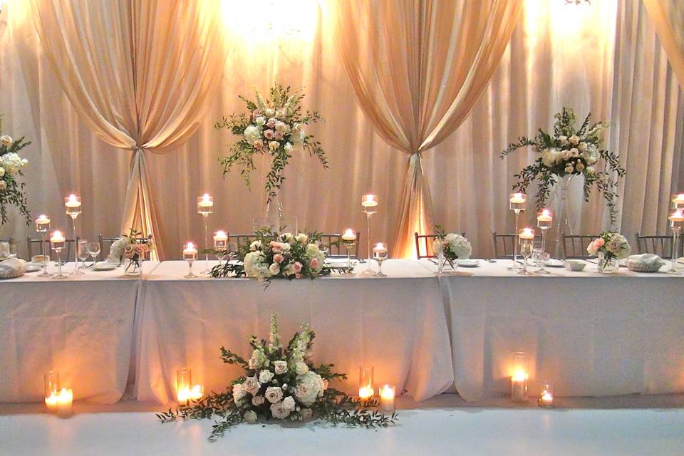 TAUPE IVORY BACKDROP