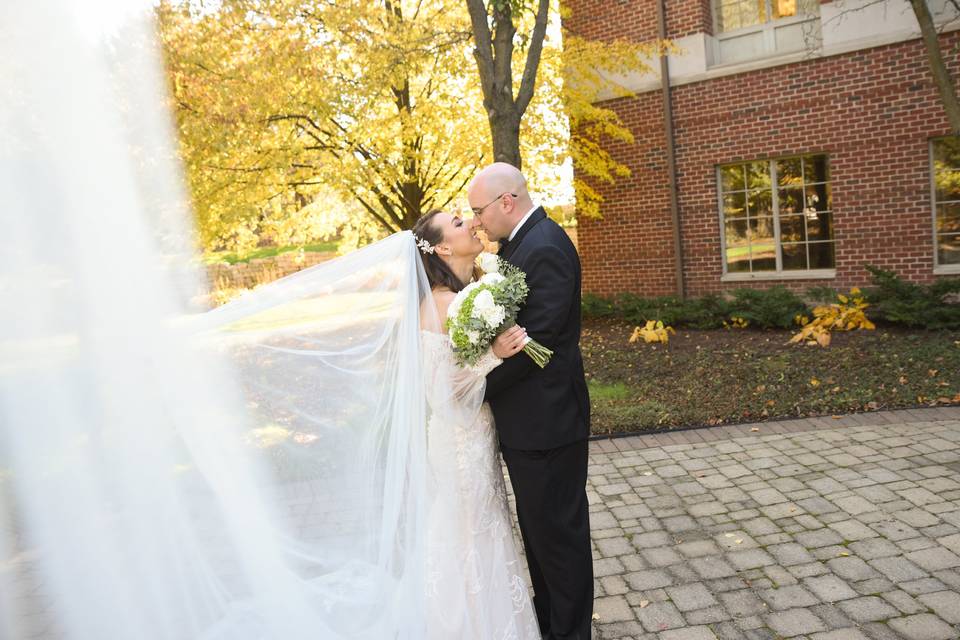 Lifestyle wedding picture