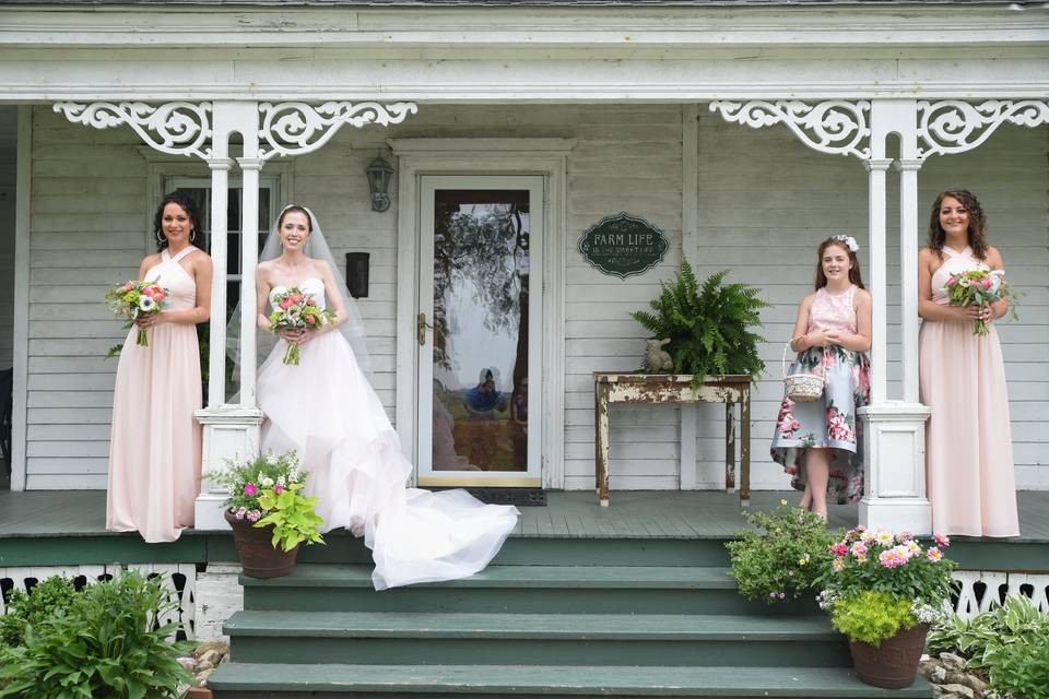 Rustic farm - wedding party