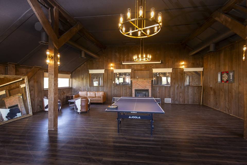 Grooms Lounge