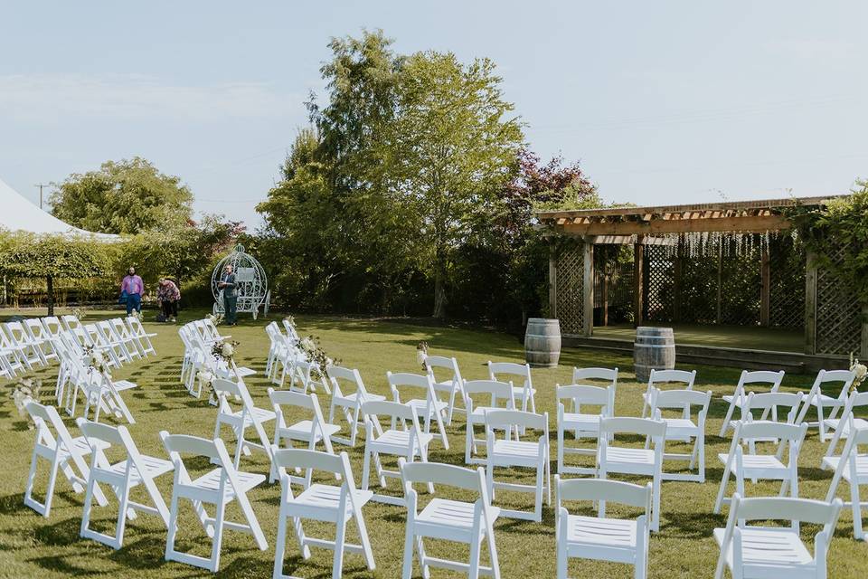 Summer wedding ceremony