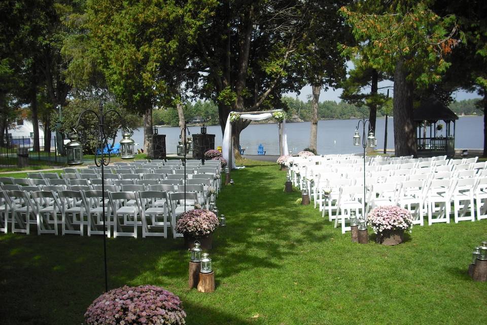 Severn Bridge, Ontario wedding venue