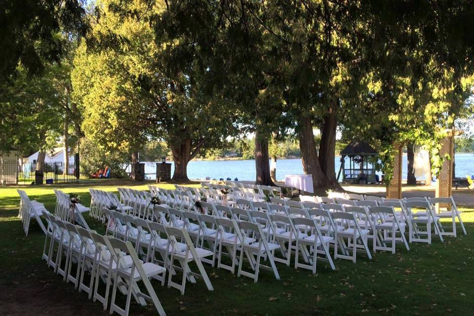 Severn Bridge, Ontario wedding venue