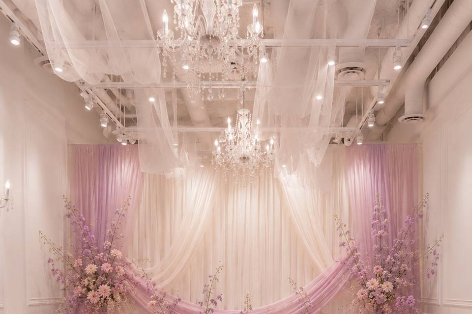 Customized ceremony deco