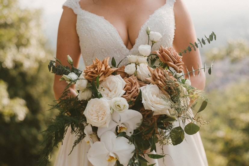 Terracotta and white bouquet