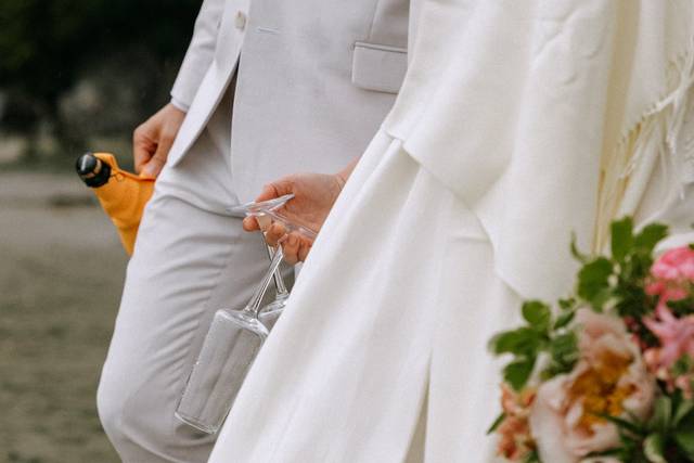 Elopement Rainy & Colourful