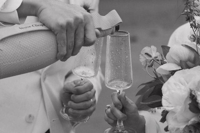Elopement Rainy & Colourful