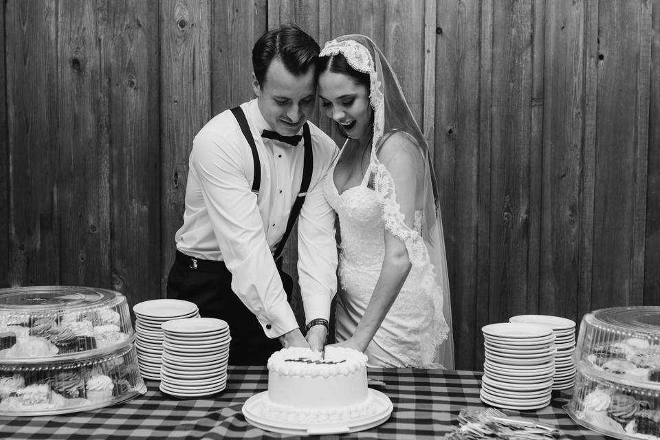 Cutting Cake