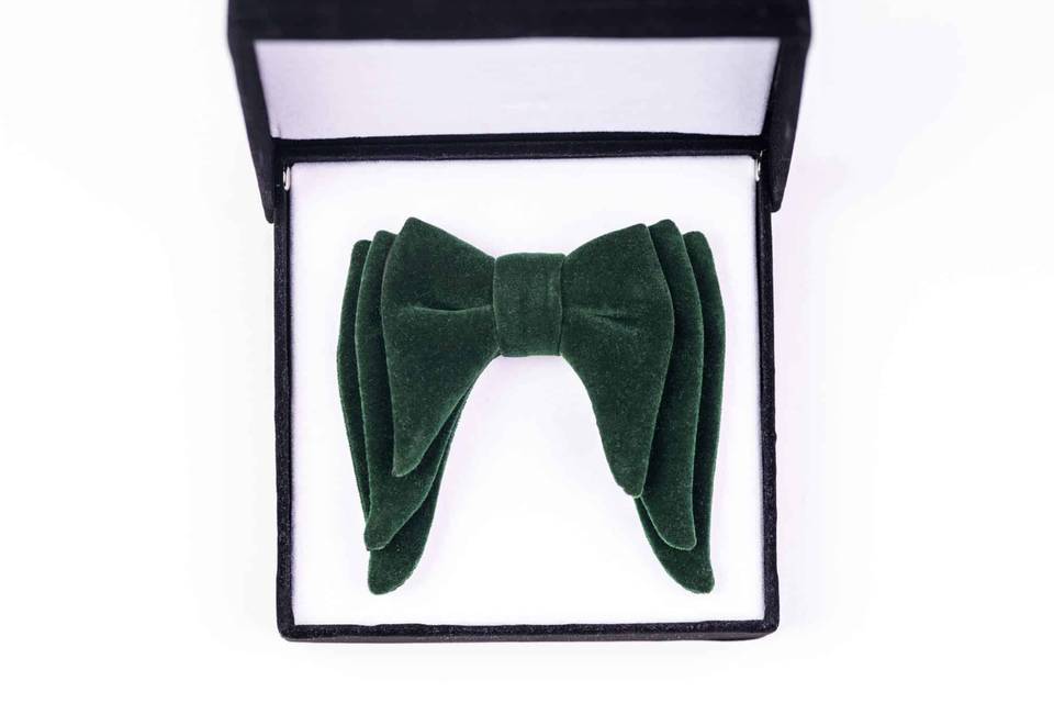 Adults green triple layers Bow