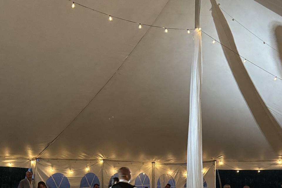 1st dance with spot lights