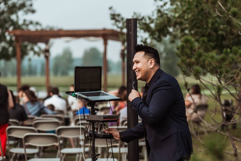 All smiles (Ceremony)