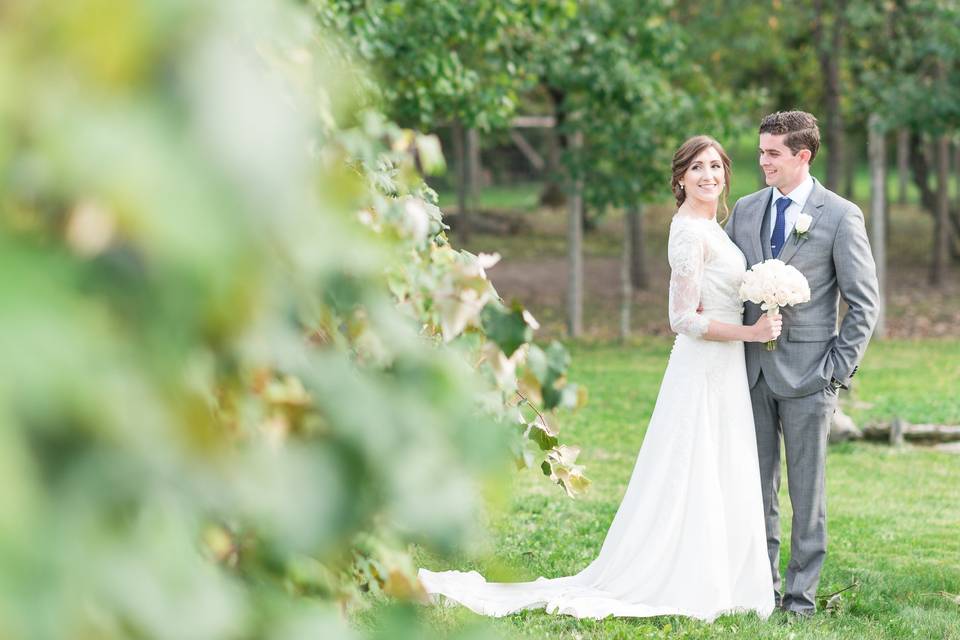 Vineyard wedding photos - Nicole Amanda Photography