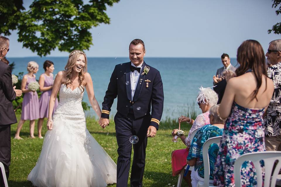 Summer wedding at Presqu'ile