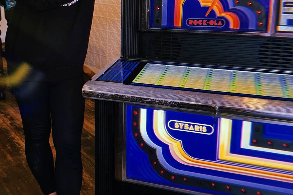 Our DJ and his jukebox!