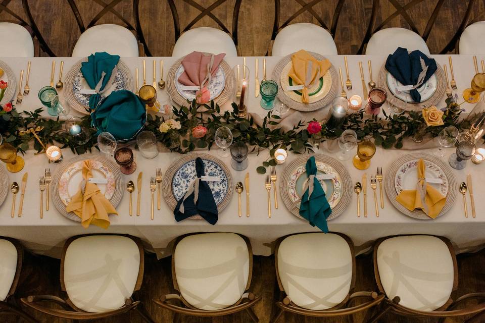 Head table aerial