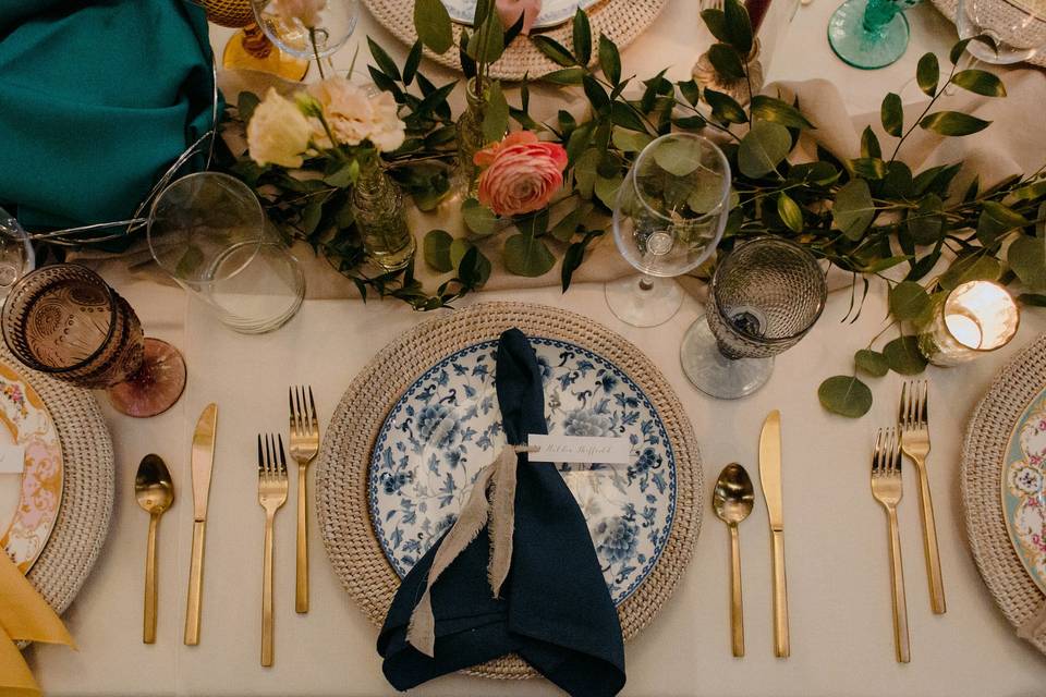 Aerial table setting