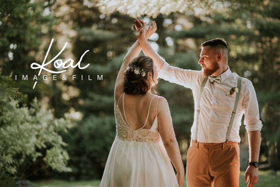 Dancing married couple