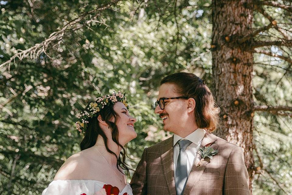 Bridal bouquet & flower crown