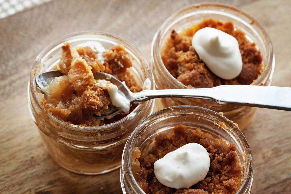 Peach Crisp with Sweet Cream