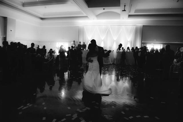 Toronto, Ontario wedding photographer