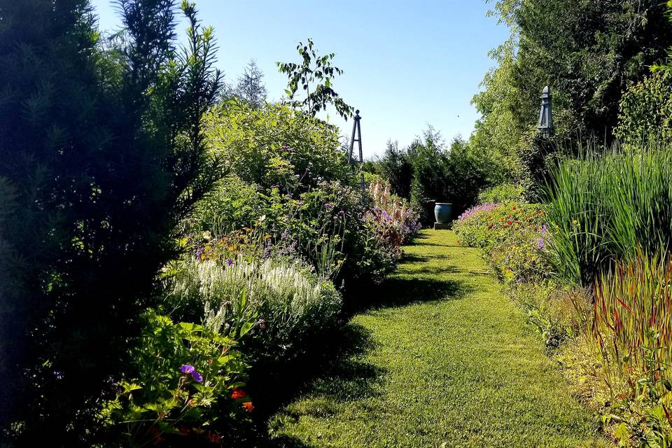 Courtyard Gardens