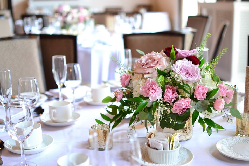 Low Centrepiece blush