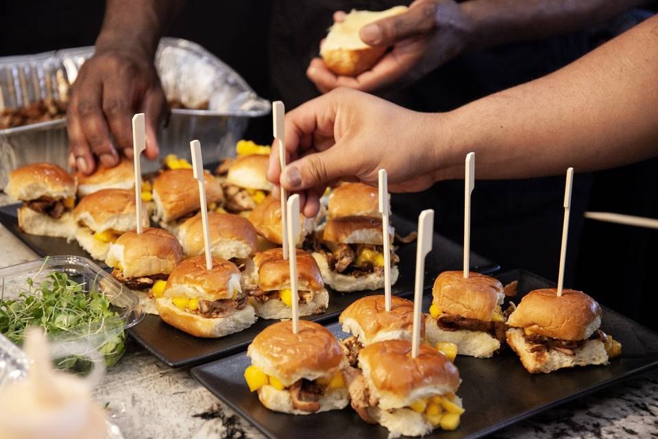 Jerk chicken sliders