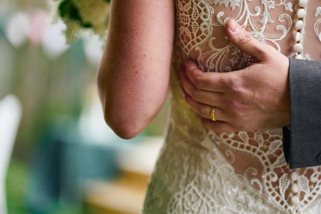 Candid touch - Gary Pardy Photography