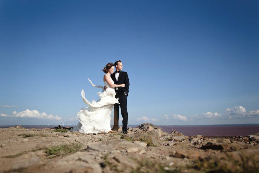 Toronto, Ontario bride and groom