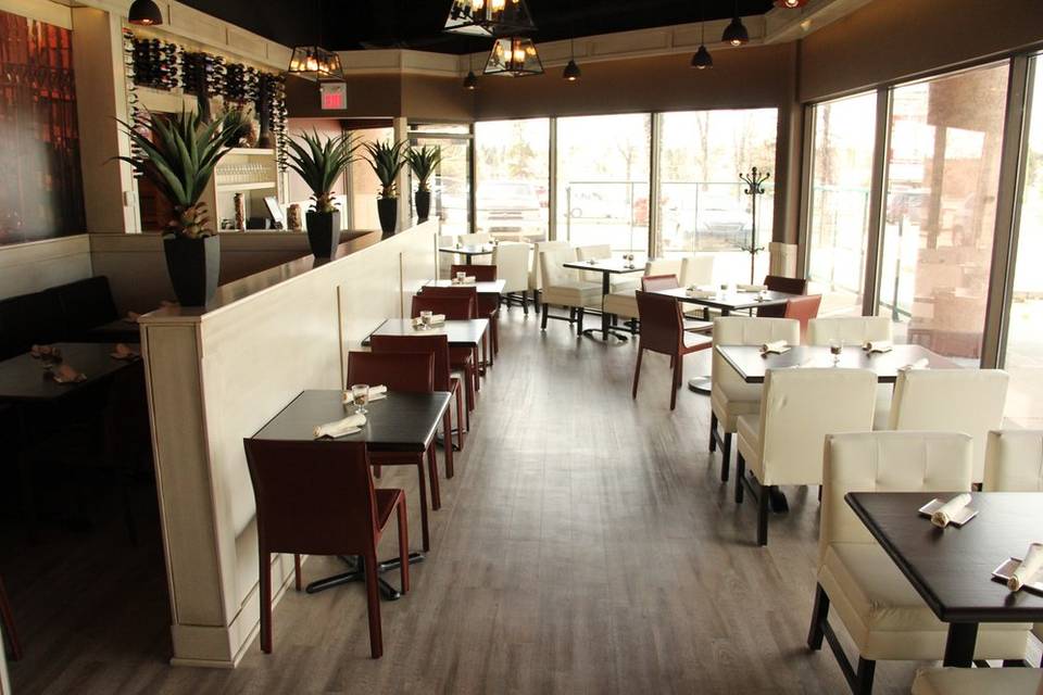 Calgary, Alberta Intimate Restaurant Reception Venue
