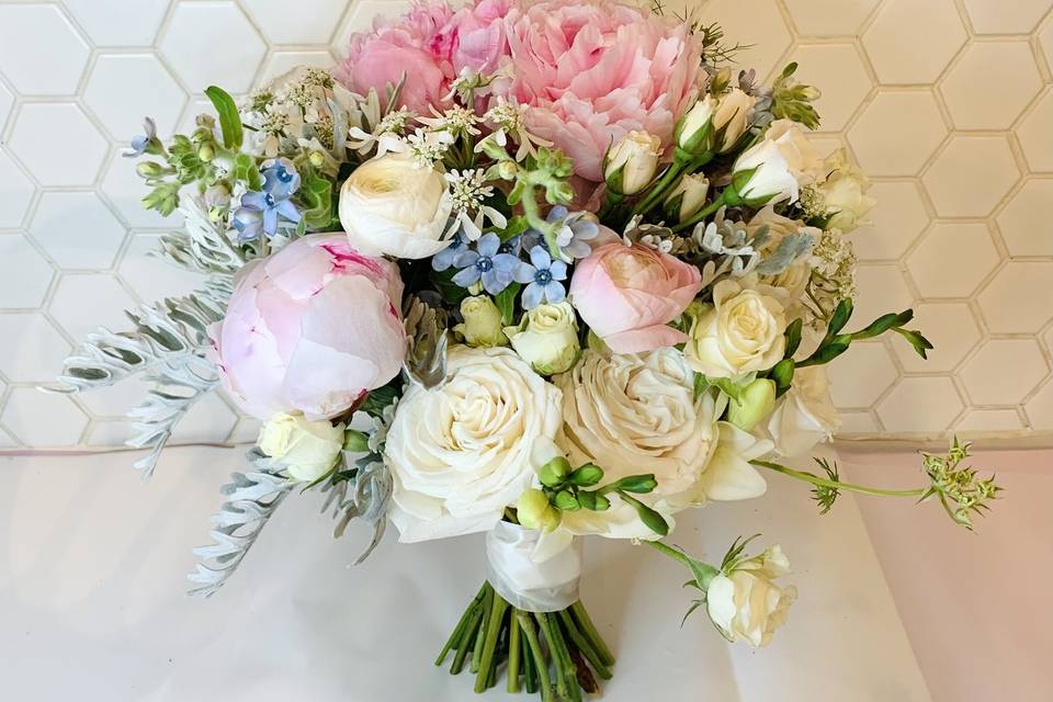Small bridal bouquet round