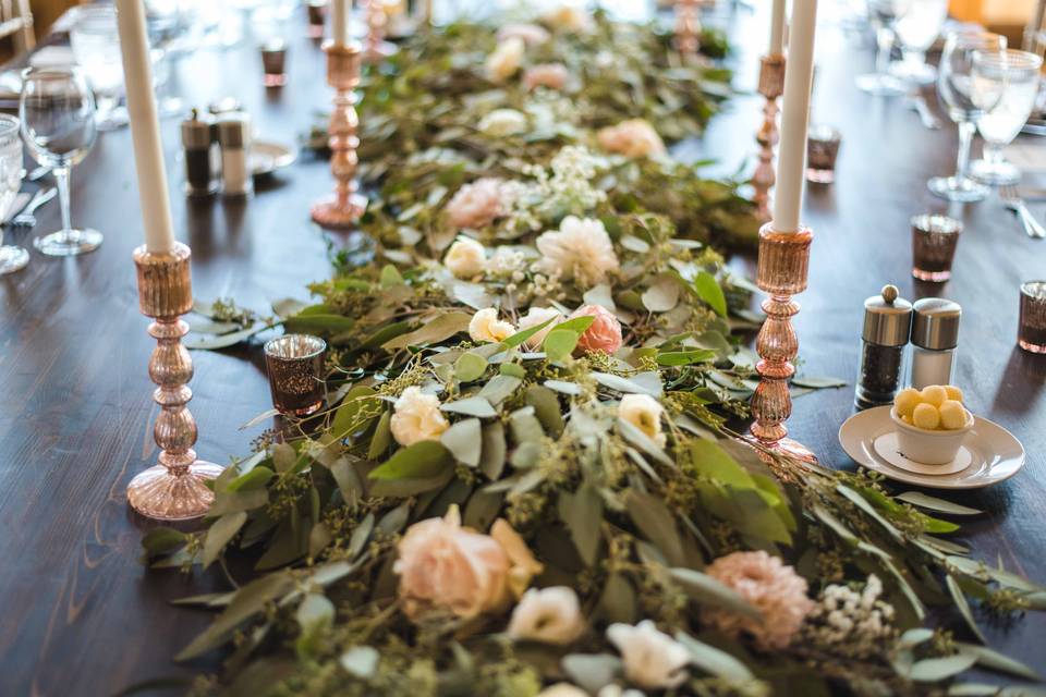 Head table garland