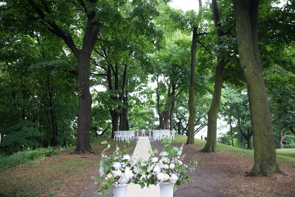 Urn arrangements